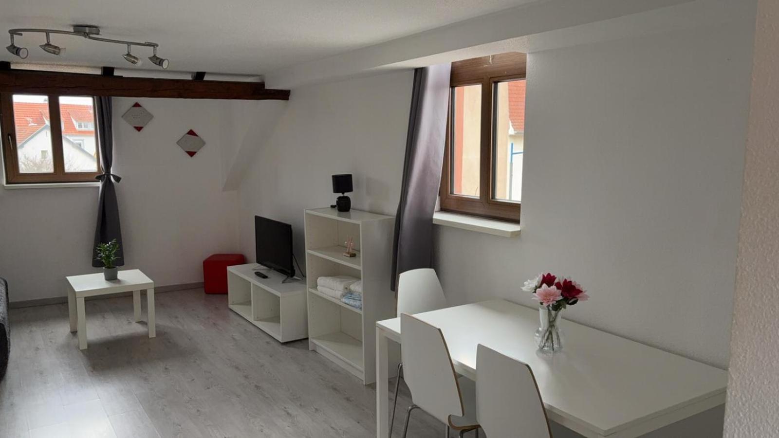Le Manoir De Cyrielle A 10 Min Du Centre De Strasbourg Apartamento Bischheim Exterior foto